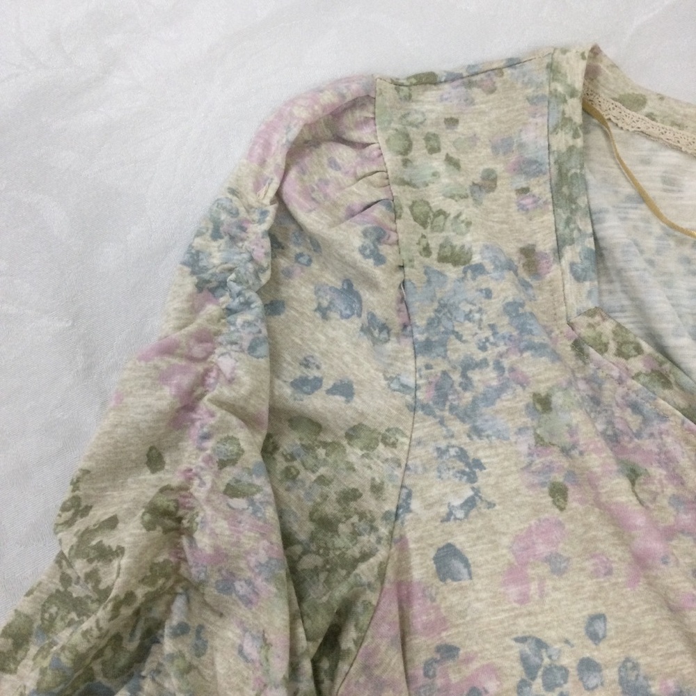 Democracy Tan Ruched Blouse - Picture 5 of 9